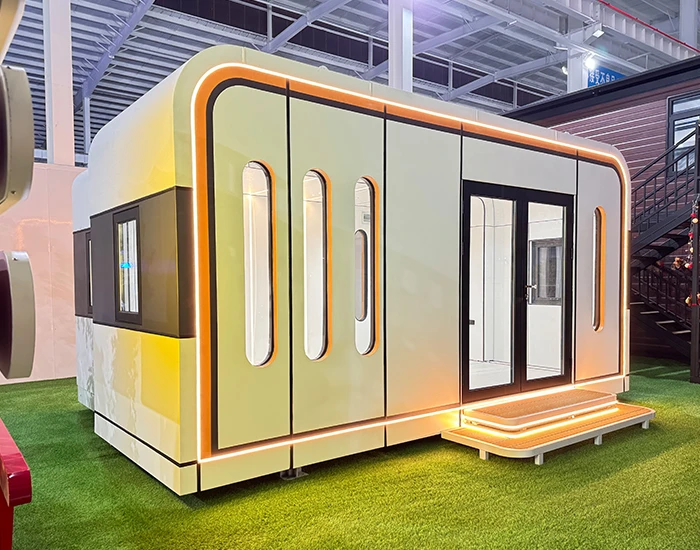 Petit pour l&rsquo;espace, grand pour la libert&eacute; : le mouvement des maisons capsules prend son envol